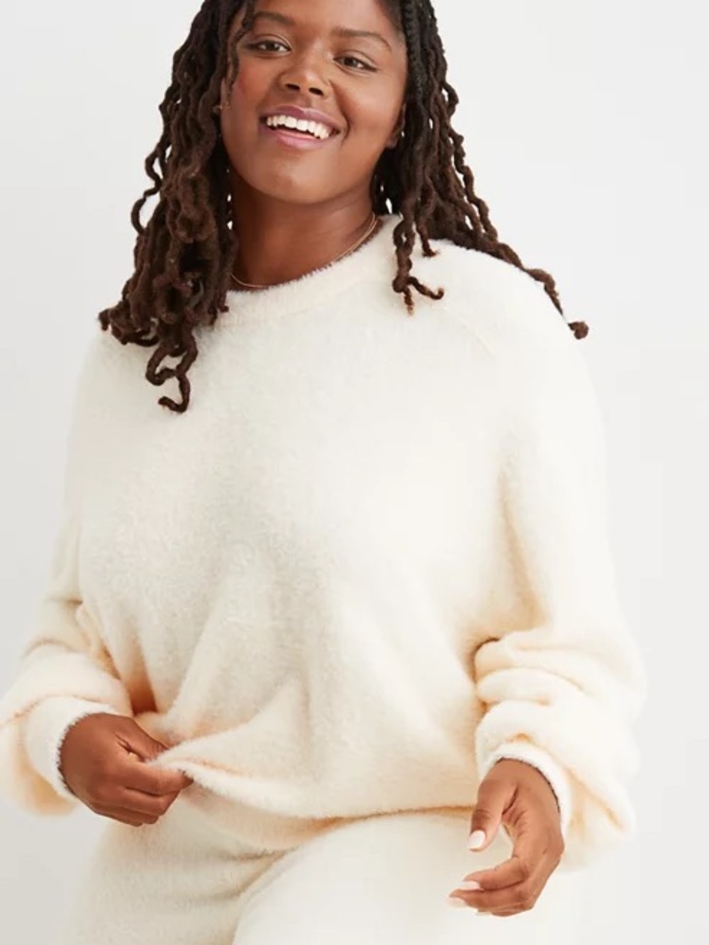 Aerie cream colored fuzzy knit sweater “Flurry Crew”